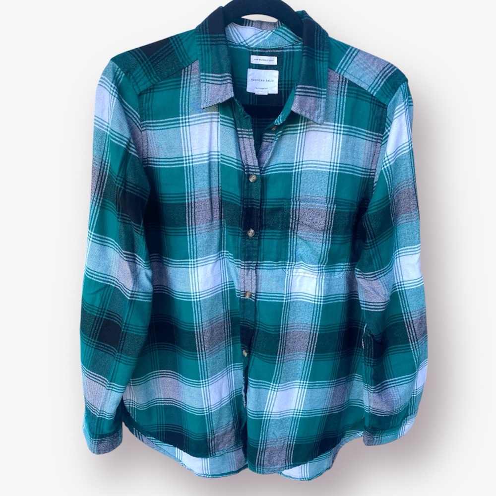 American Eagle Green Plaid Button-Up Shirt Size L